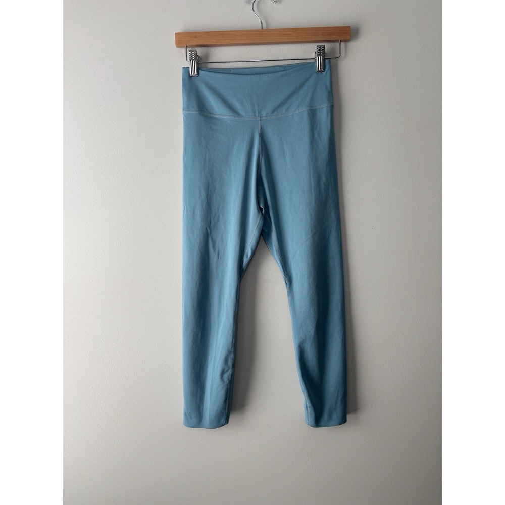 Nike Dri-Fit Women's Blue Cropped Athletic Leggings Size‎ Small